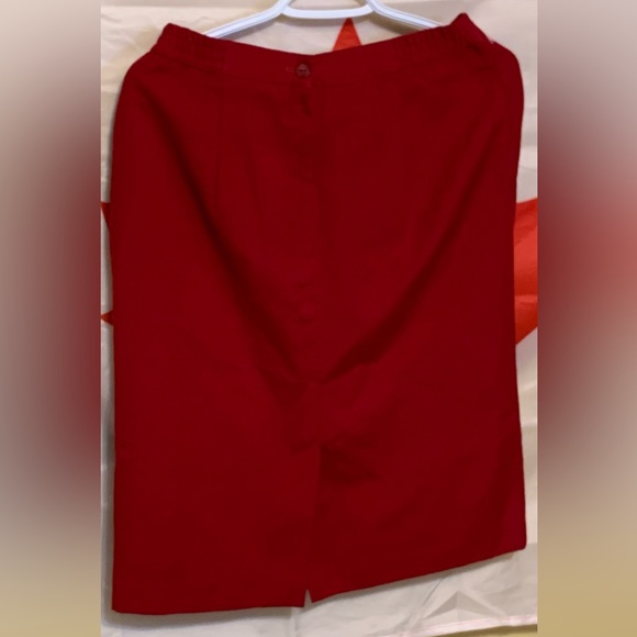 Vintage Conrad C Womens Vintage Wool Skirt Red Midi Length Made in Canada Size S - Picture 4 of 8